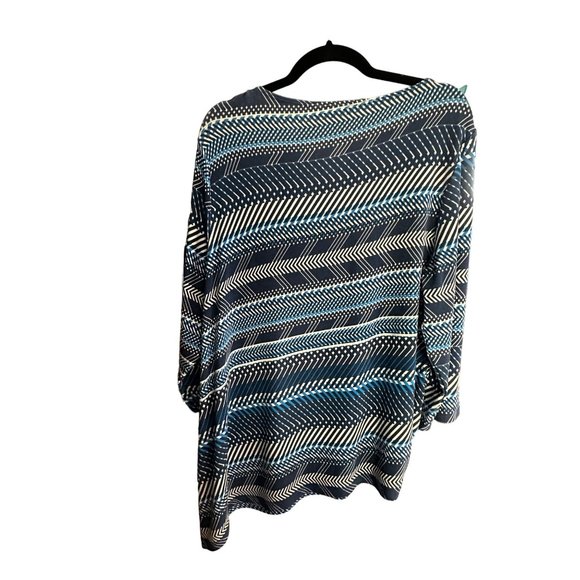 Travelers by Chico’s size 3(XL) blue print asymmetrical neckline and hem top - Picture 2 of 7